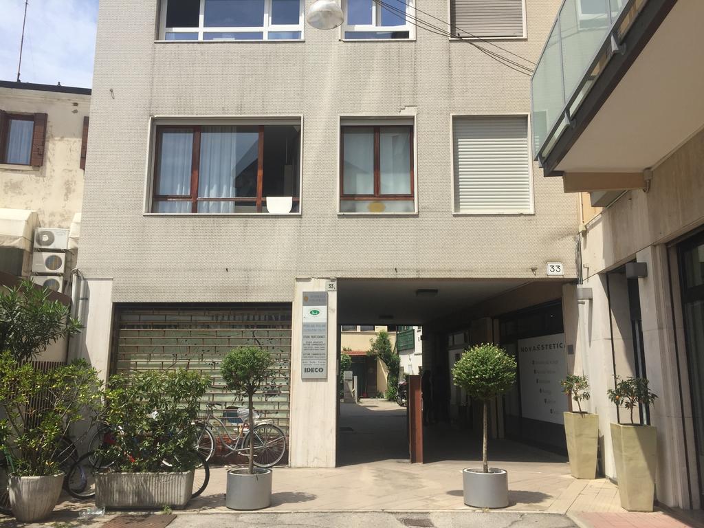 Residenza Giacomuzzi Bed & Breakfast Mestre Exterior photo